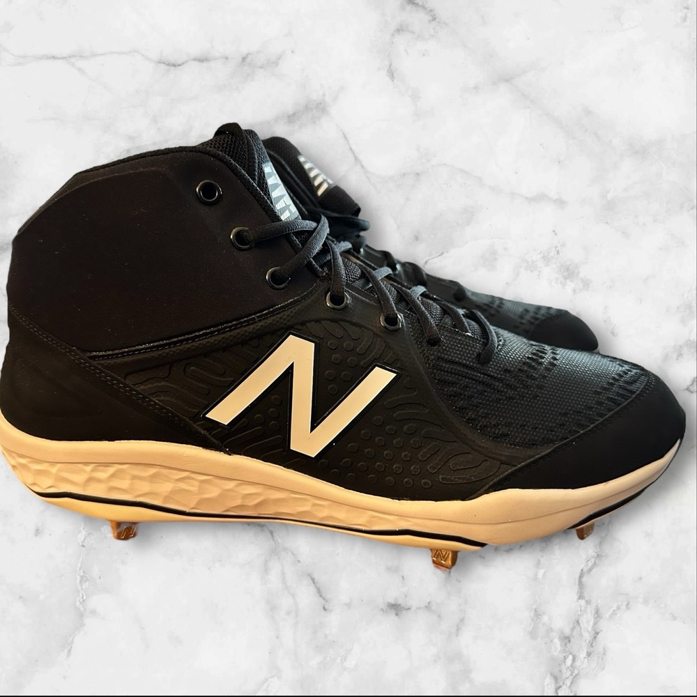 New Balance Fresh Foam 3000 v5 Baseball Metal Cleat Low sz 15 Black & White